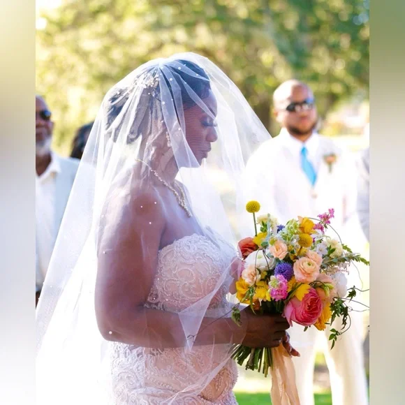 🚨Authentic Allure Wedding Gown and Cathedral-length Veil -💍💒 - 3-Day SALE ONLY - Picture 11 of 16